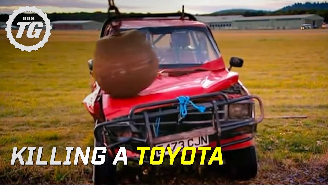 Toyota 重現經典 Top Gear 挑戰，將貨車砸向電動 Hilux